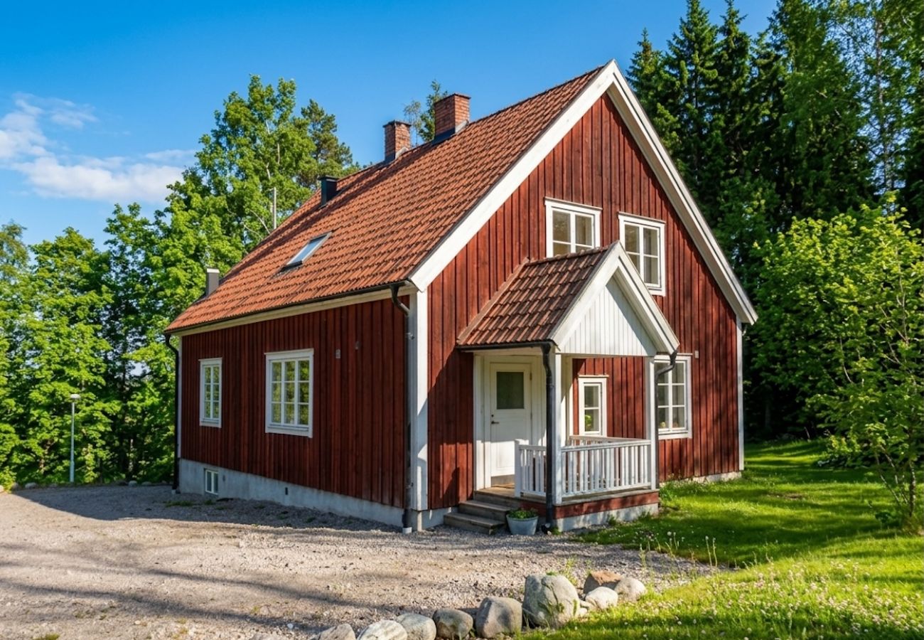 House in Arboga - Family holiday in the countryside in a holiday home