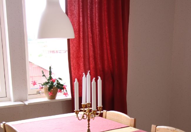 Apartment in Umeå - Comfortable holiday apartment for five and WiFi