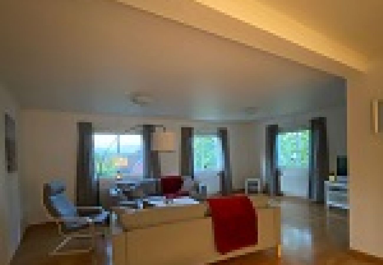 House in Vena - Idyllic location on the outskirts of a village