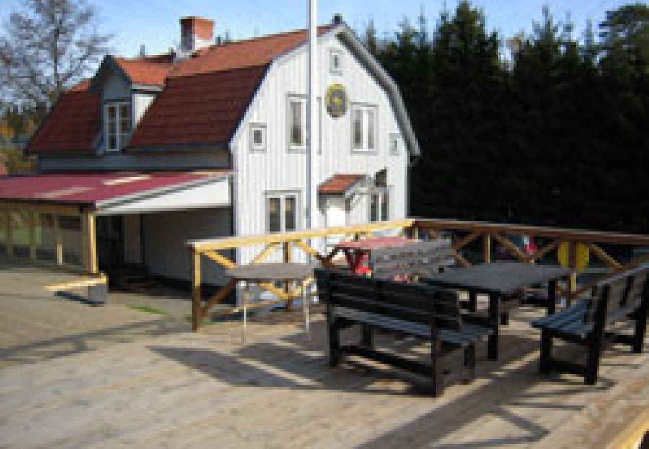 Apartment in Stensjön - Functional holiday apartment in the Småland town of Stensjön 300 meters from the lake