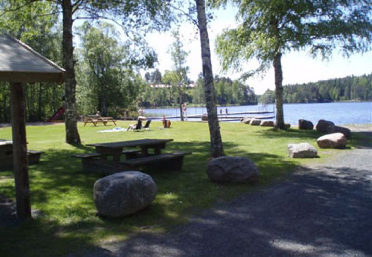 Apartment in Stensjön - Functional holiday apartment in the Småland town of Stensjön 300 meters from the lake