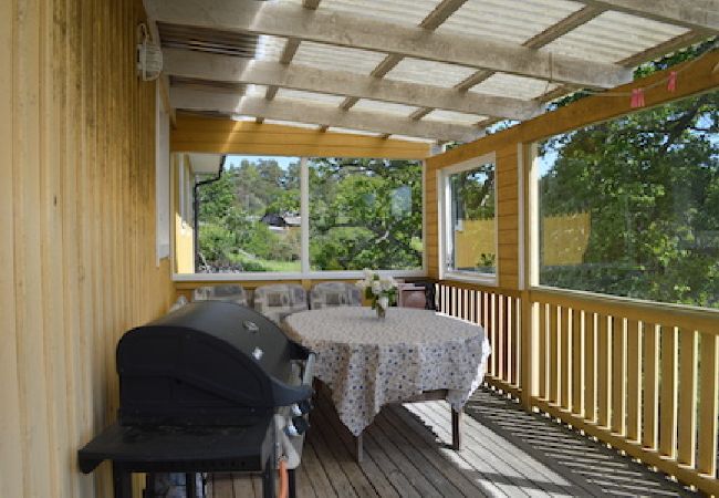 House in Vikbolandet - Wing-shaped building with a beautiful view of the water