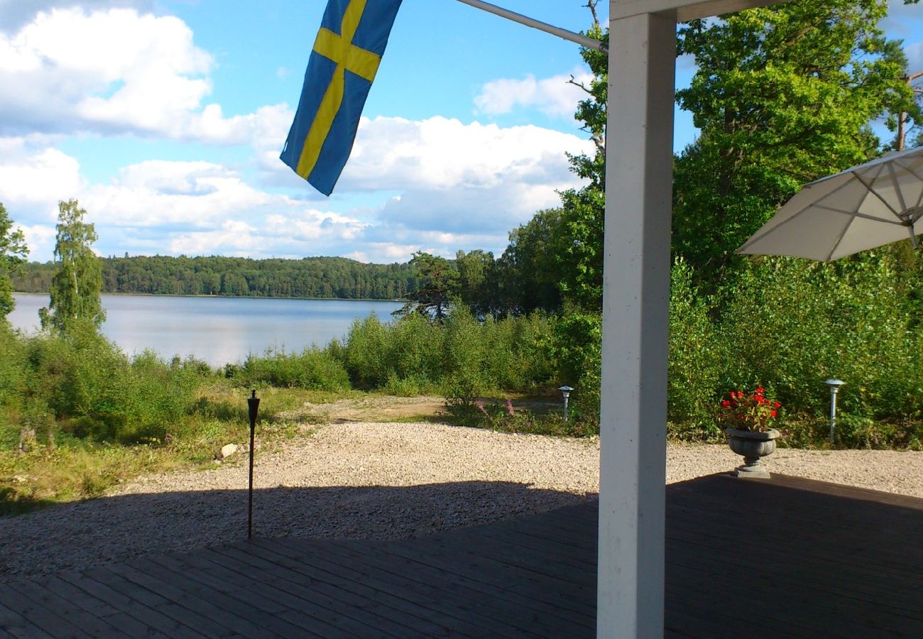 House in Forsheda - Lonely cabin in Småland directly on the lake