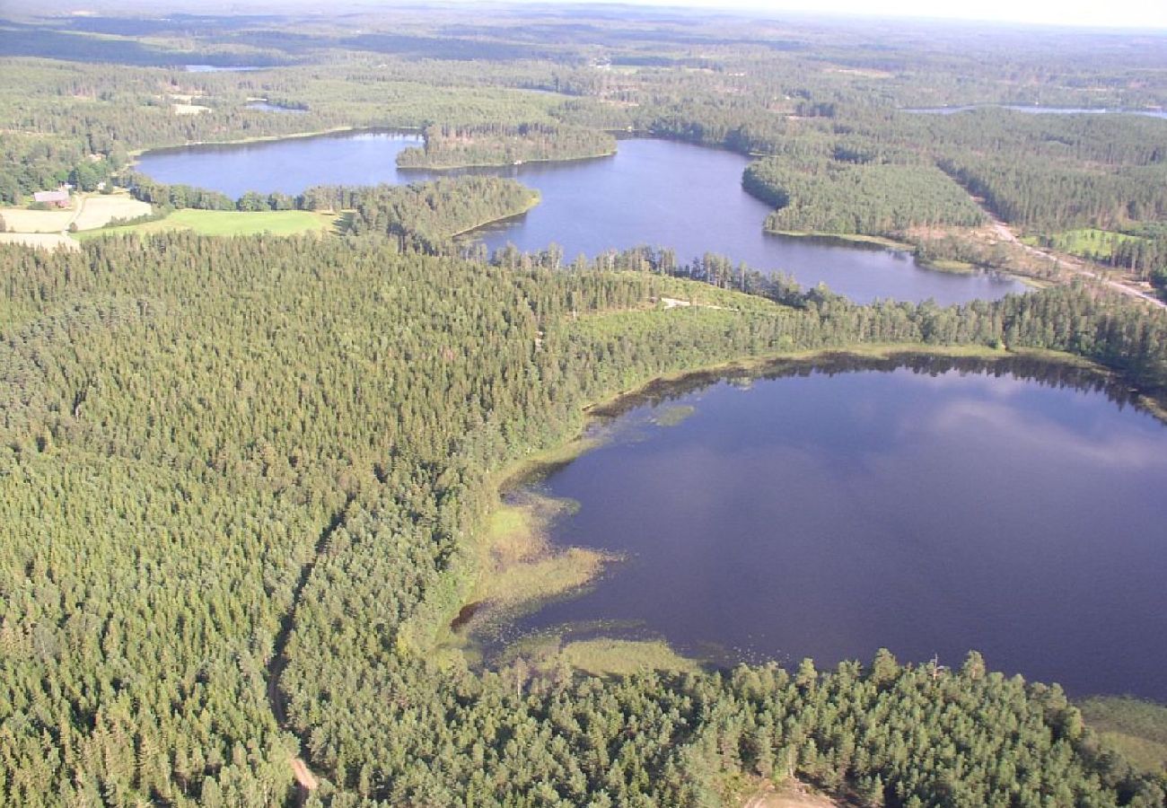 House in Håcksvik - Adventure and relaxation in Västergötland by boat and canoe