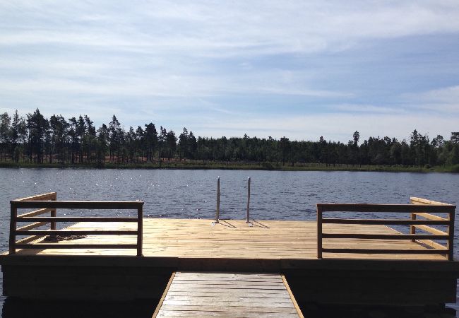 House in Tvärred - Holidays at the lake in southern Sweden with a boat