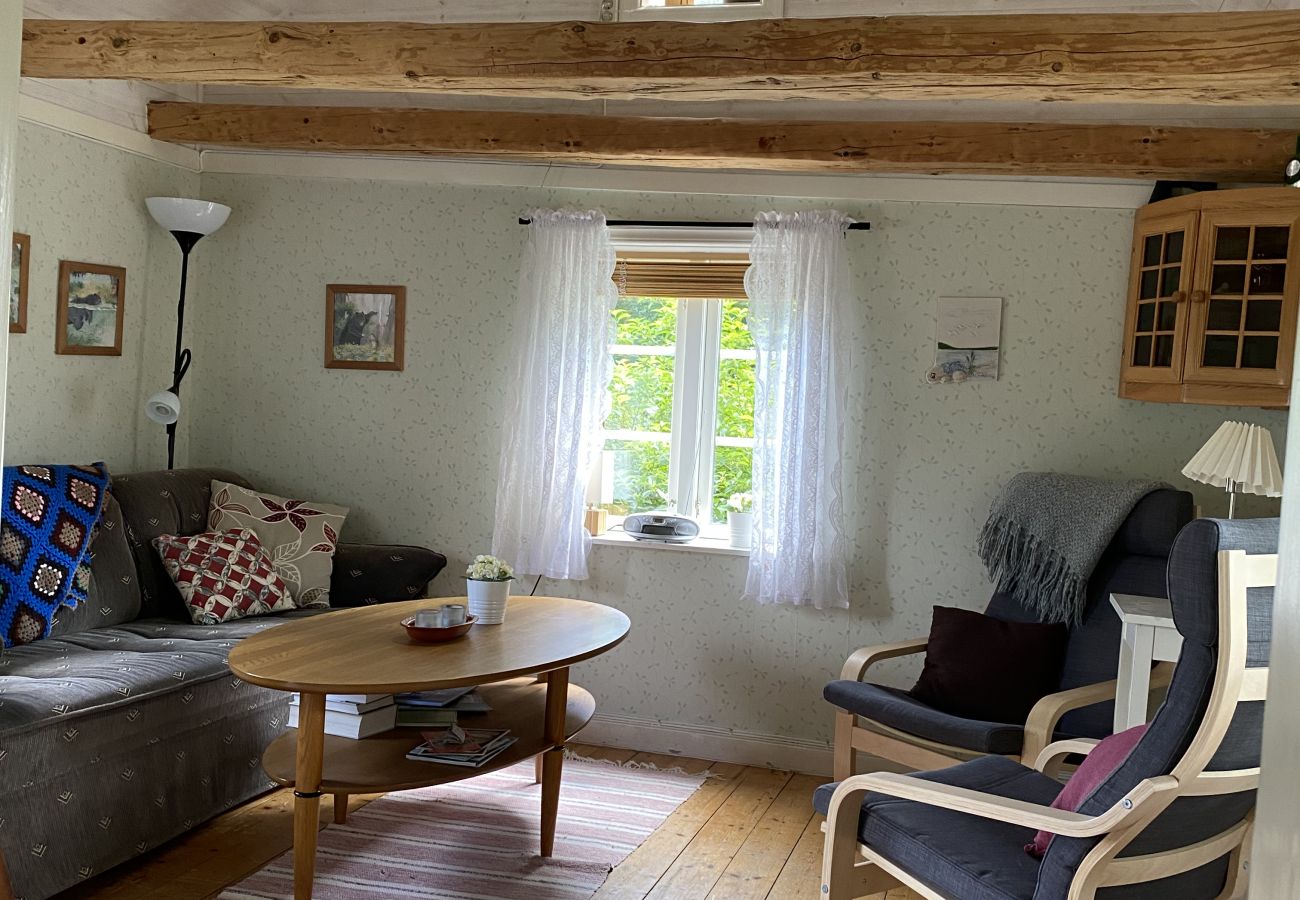 House in Tvärred - Holidays at the lake in southern Sweden with a boat