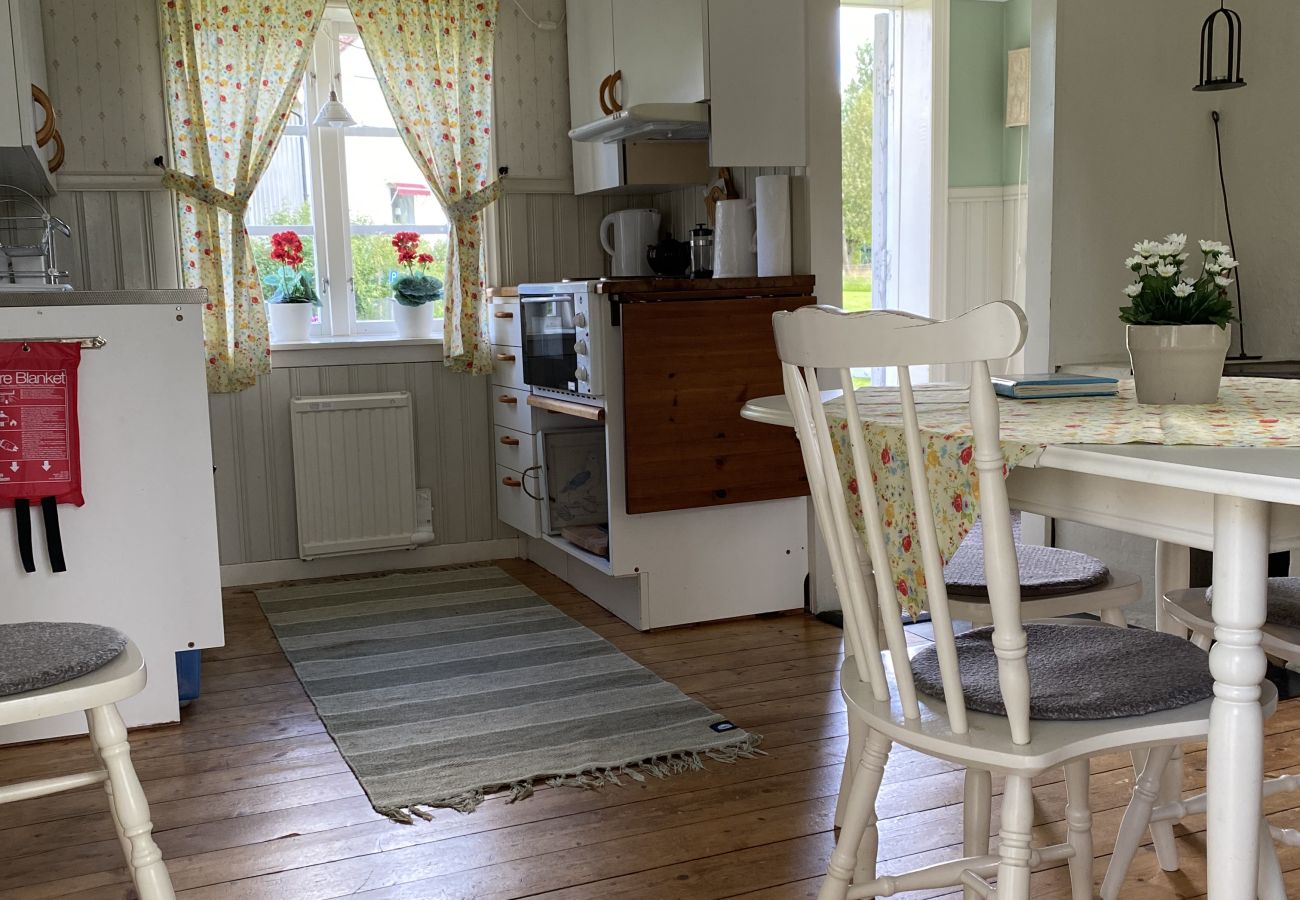 House in Tvärred - Holidays at the lake in southern Sweden with a boat