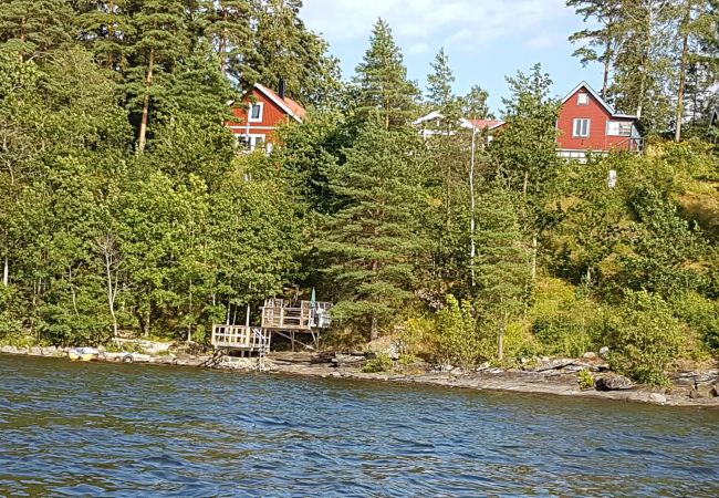 House in Mellerud - Holiday home in Dalsland at the lake Örsjön