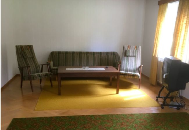 House in Vetlanda - Inexpensive holiday by the lake in Småland House in Vetlanda - Inexpensive holiday by the lake in Småland
