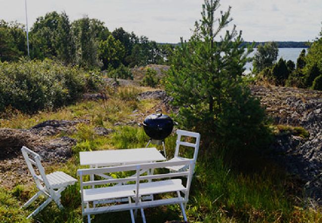 House in Sankt Anna - Cozy old cottage on a island in the archipilago