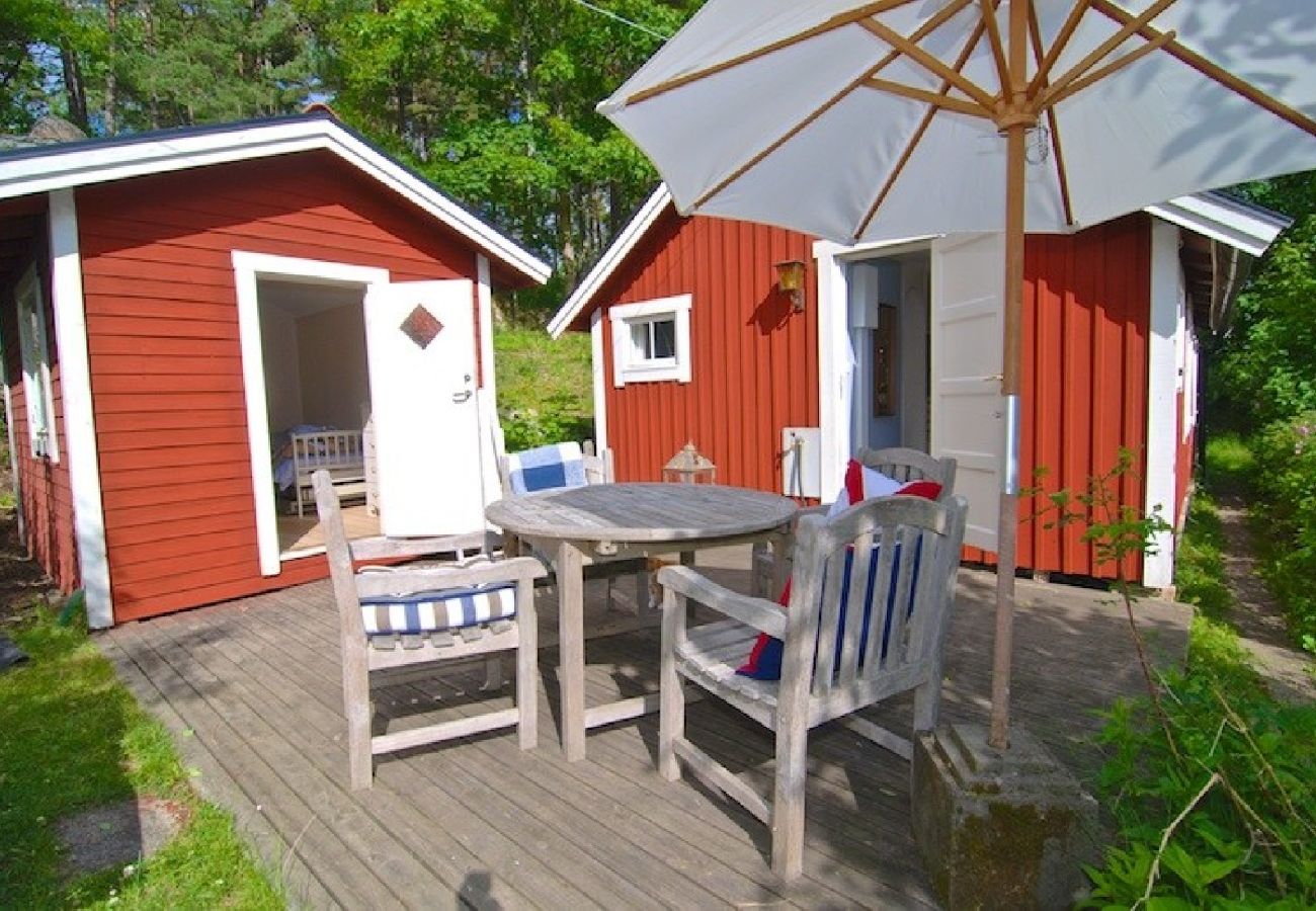 House in Värmdö - Holidays in the Stockholm archipelago 20 meters from the sea