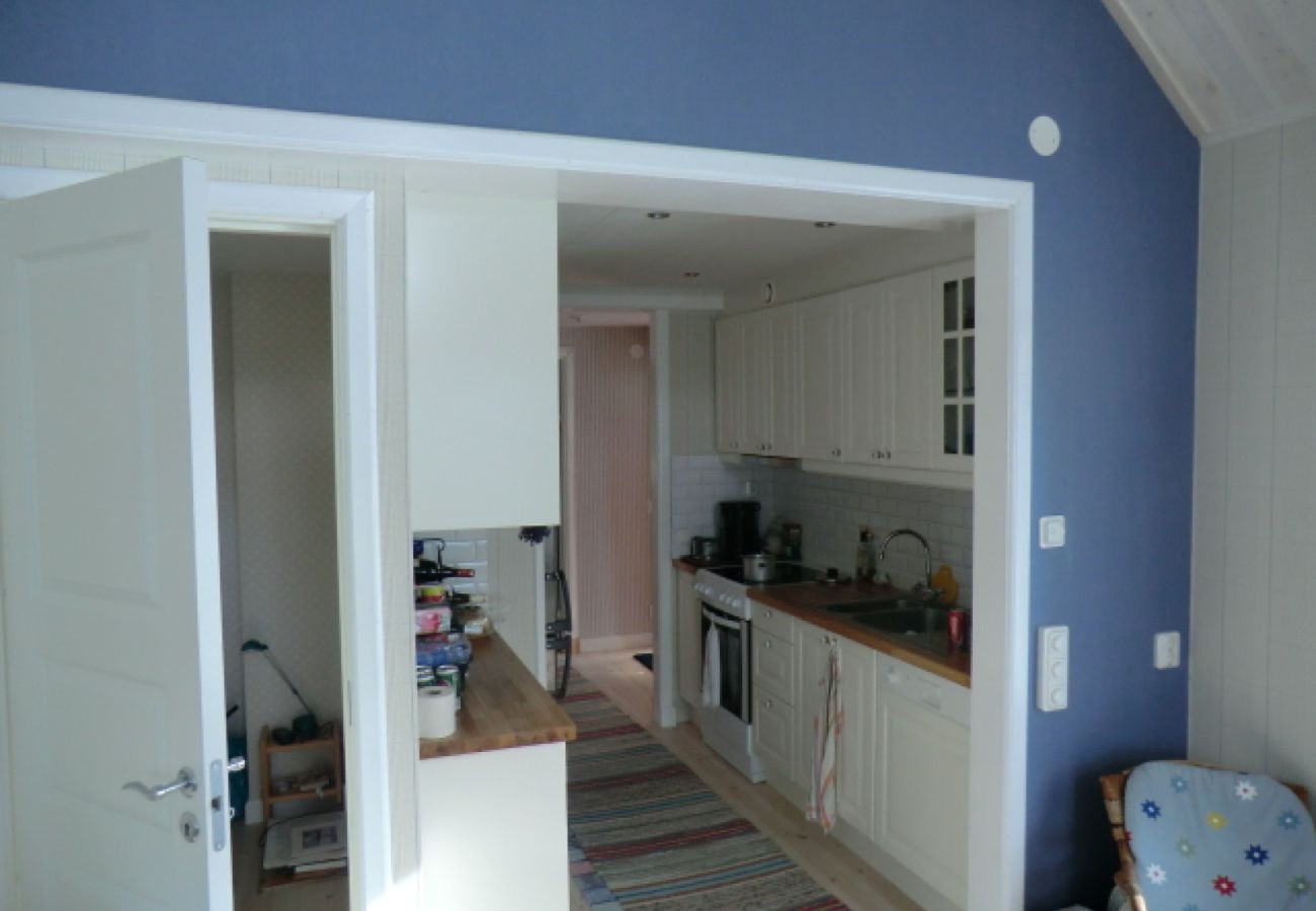 House in Källby - Holiday home in a dream location 30 meters from Lake Vänern