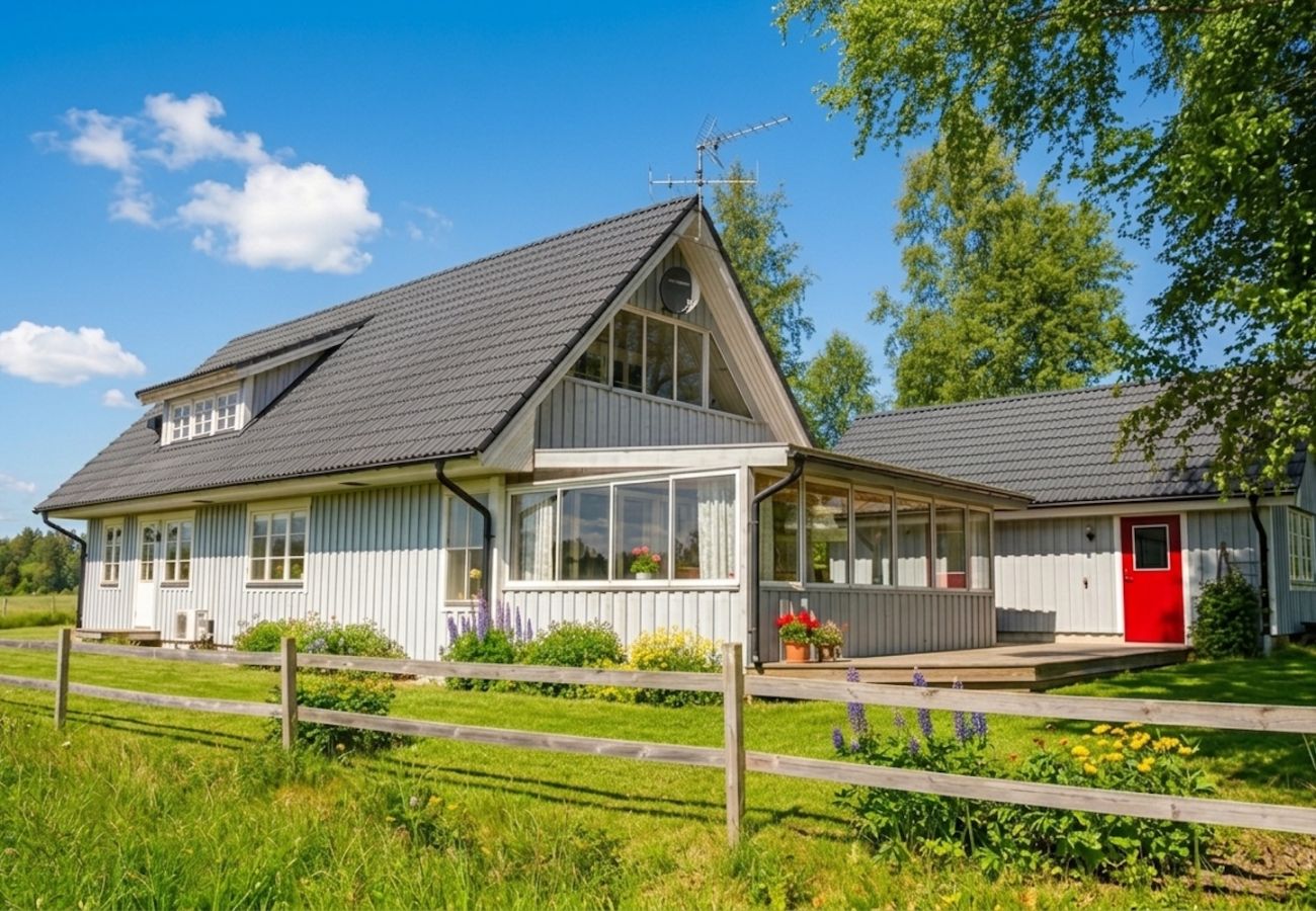House in Månsarp - Stylishly furnished holiday home in the countryside