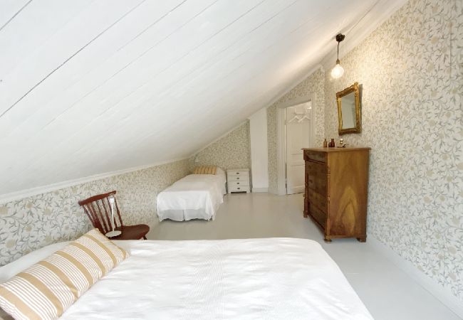 House in Gnesta - Fantastic holiday home directly at the lake Nyckelsjön House in Gnesta - Fantastic holiday home directly at the lake Nyckelsjön