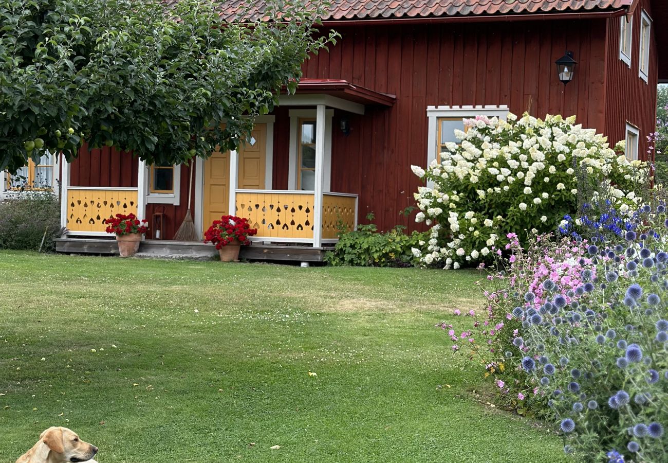 House in Gnesta - Fantastic holiday home directly at the lake Nyckelsjön