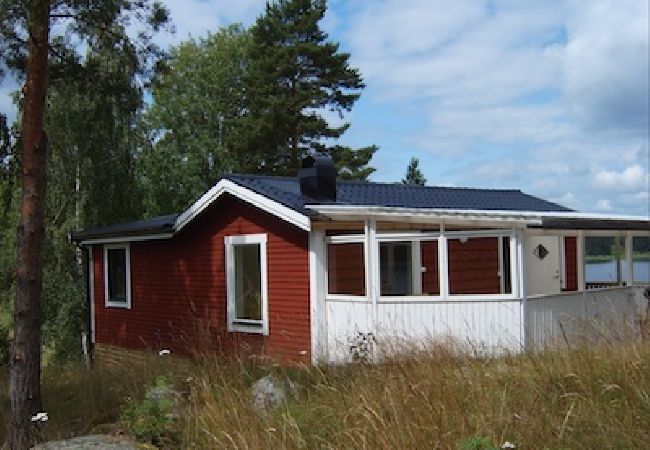 House in Vikbolandet - A paradise for families and people who like fishing!