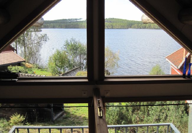 House in Mora - Attractive timber lodge near lake beach 