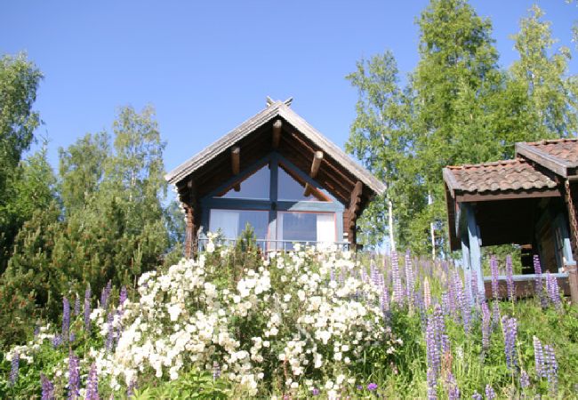 House in Mora - Attractive timber lodge near lake beach 