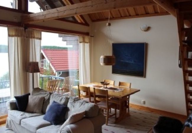 House in Mora - Attractive timber lodge near lake beach  House in Mora - Attractive timber lodge near lake beach