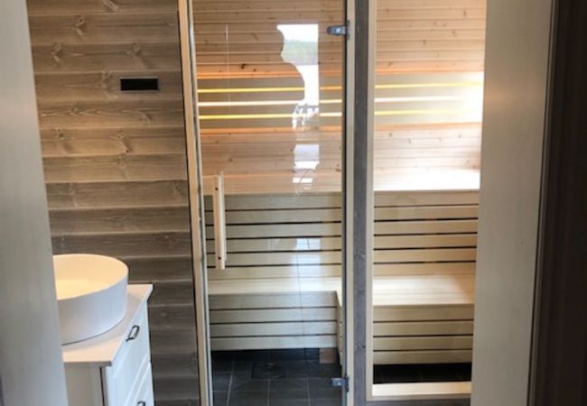 House in Mora - Attractive timber lodge near lake beach  House in Mora - Attractive timber lodge near lake beach