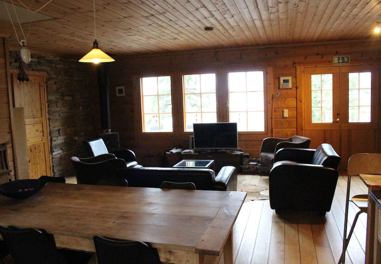 House in Bräcke - Wonderful comfort log home right on the lake