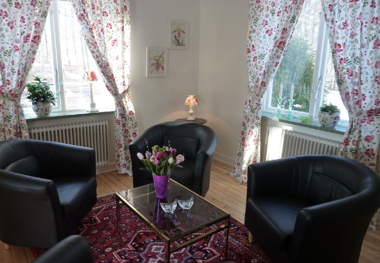 House in Ryd - Wonderful holiday home directly on Lake Åsnen with boats, canoes and internet