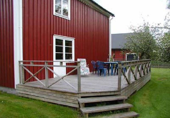 House in Lenhovda - Holiday home with boat in the middle of the Swedish Crystal Empire