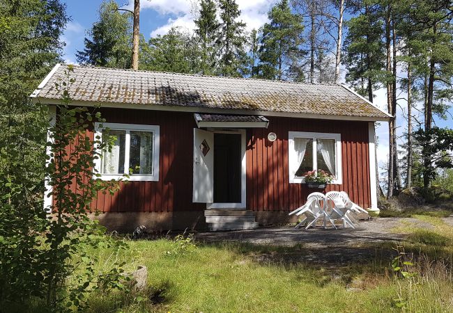 House in Älmeboda - Holiday cottage in the forrest