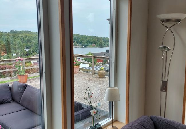 House in Immeln - Top modern holiday home with stunning lake views on Lake Immeln House in Immeln - Top modern holiday home with stunning lake views on Lake Immeln