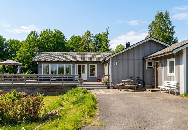 House in Immeln - Top modern holiday home with stunning lake views on Lake Immeln