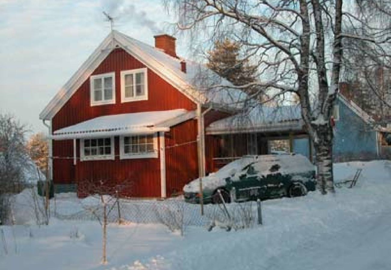 House in Nordmarkshyttan - Quiet, close to nature accommodation in Värmland