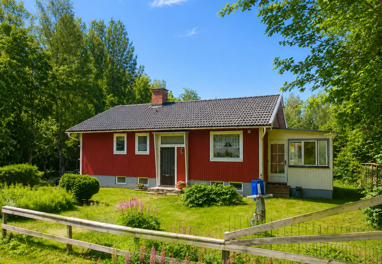 House in Korsberga - Typical Swedish style, red wooden house in Småland