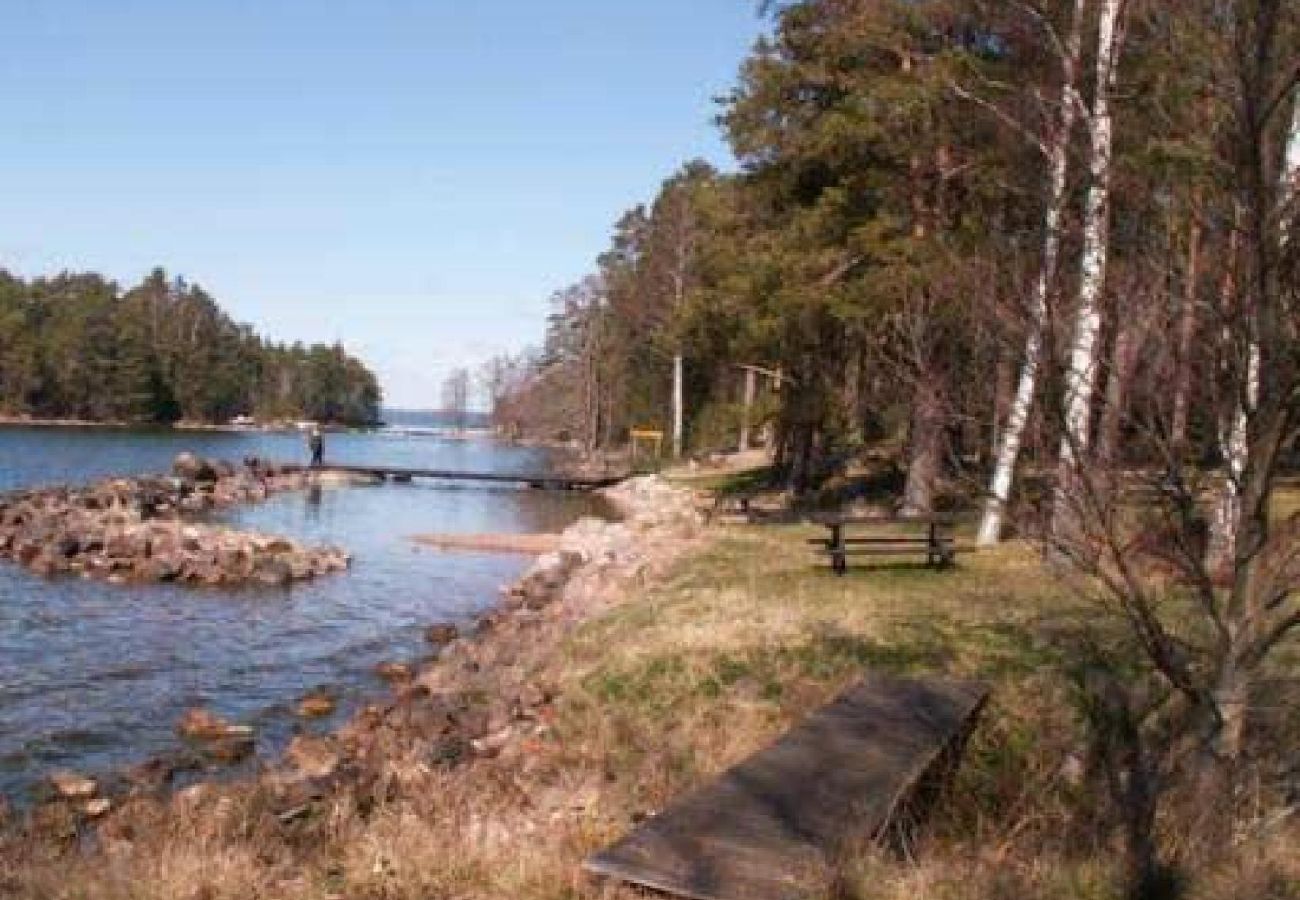 House in Motala - Nice modern holiday home on Lake Vättern with three bedrooms