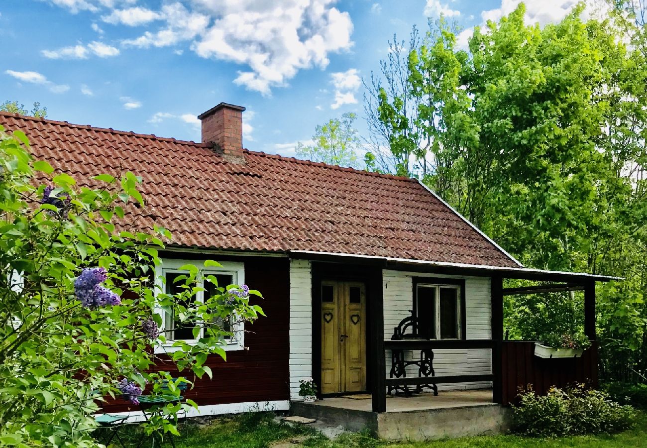 House in Fagerhult - Little red cottage in lovely Småland