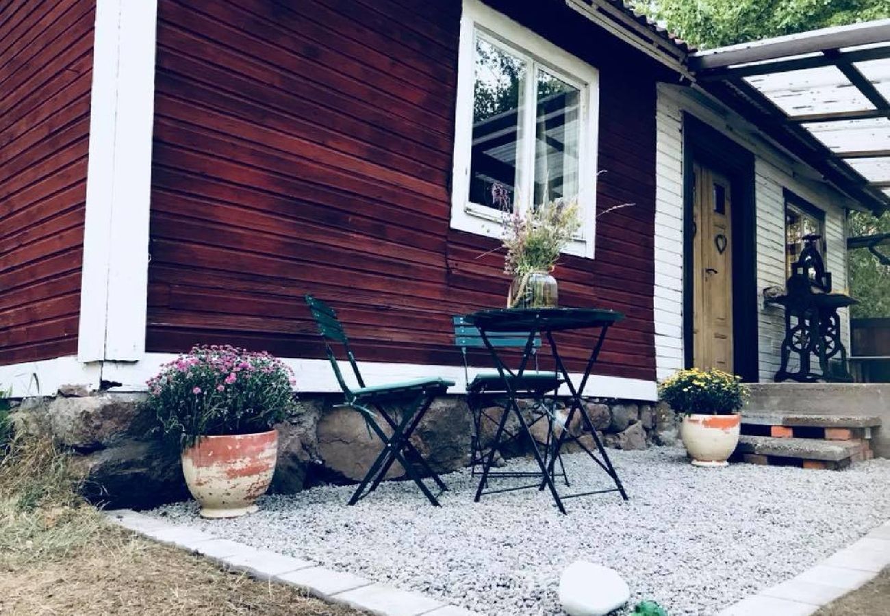 House in Fagerhult - Little red cottage in lovely Småland