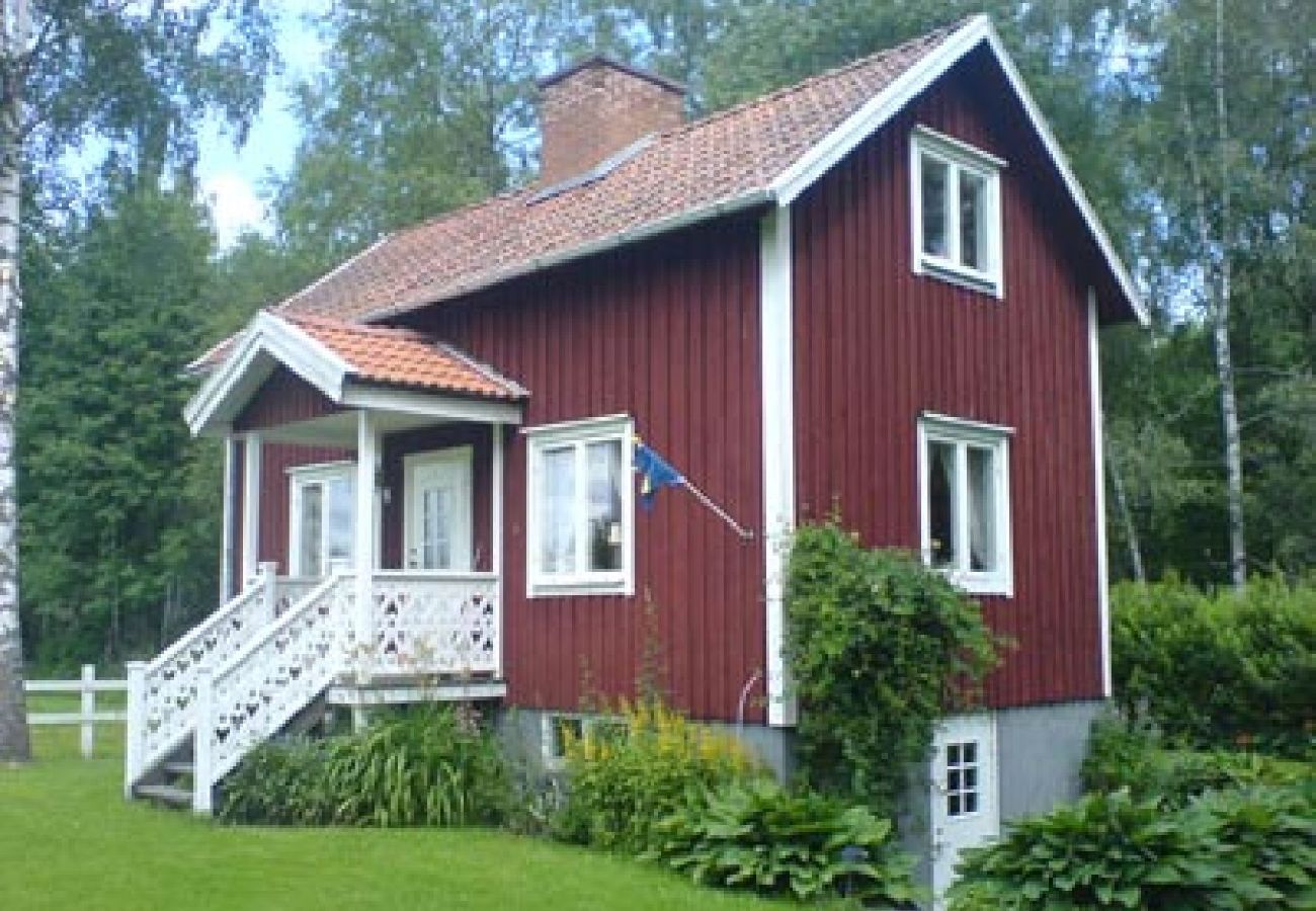 House in Eksjö - Holiday home just 100 meters from lake Södra Wixen