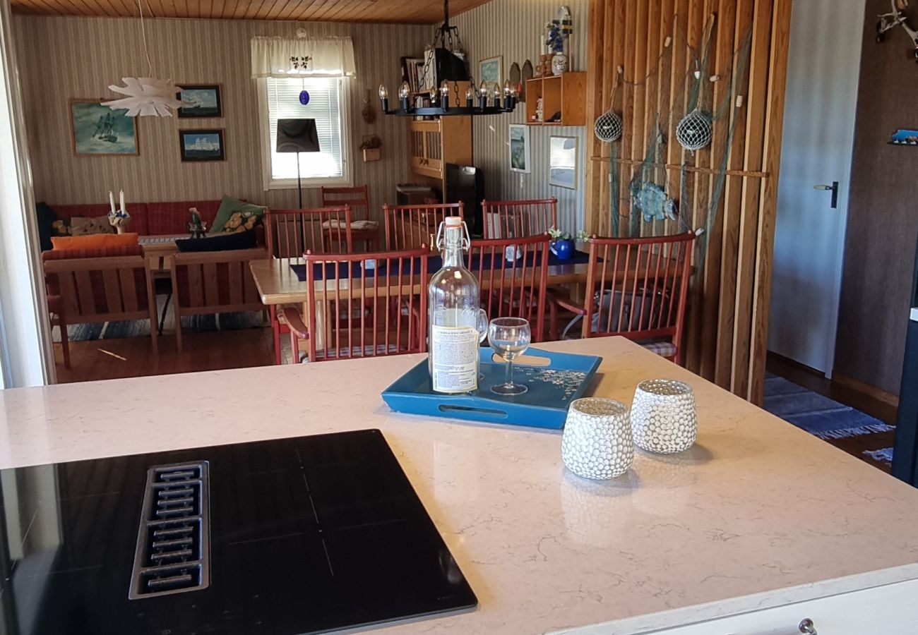 House in Valdemarsvik - Holiday home in the archipelago on the Baltic Sea with partial sea view