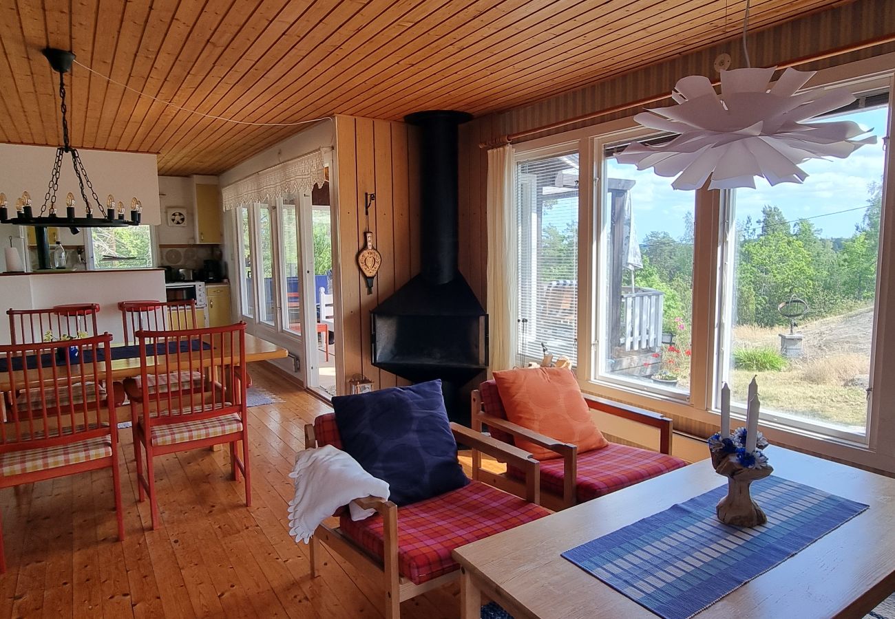 House in Valdemarsvik - Holiday home in the archipelago on the Baltic Sea with partial sea view