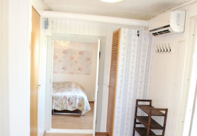House in Väckelsång - Large comfortable holiday home with private pool, motorboat and lake view  House in Väckelsång - Large comfortable holiday home with private pool, motorboat and lake view