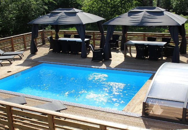 House in Väckelsång - Large comfortable holiday home with private pool, motorboat and lake view  House in Väckelsång - Large comfortable holiday home with private pool, motorboat and lake view
