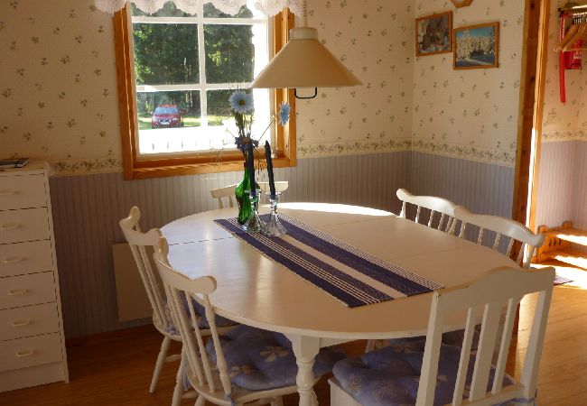 House in Norrhult - Typical red and white holiday home in the countryside in Småland House in Norrhult - Typical red and white holiday home in the countryside in Småland