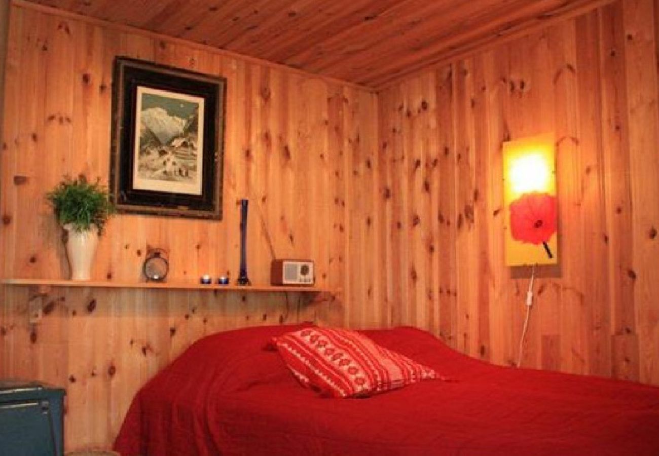 House in Oskarshamn - Red and white holiday cottage in the countryside in Småland not far from the east coast