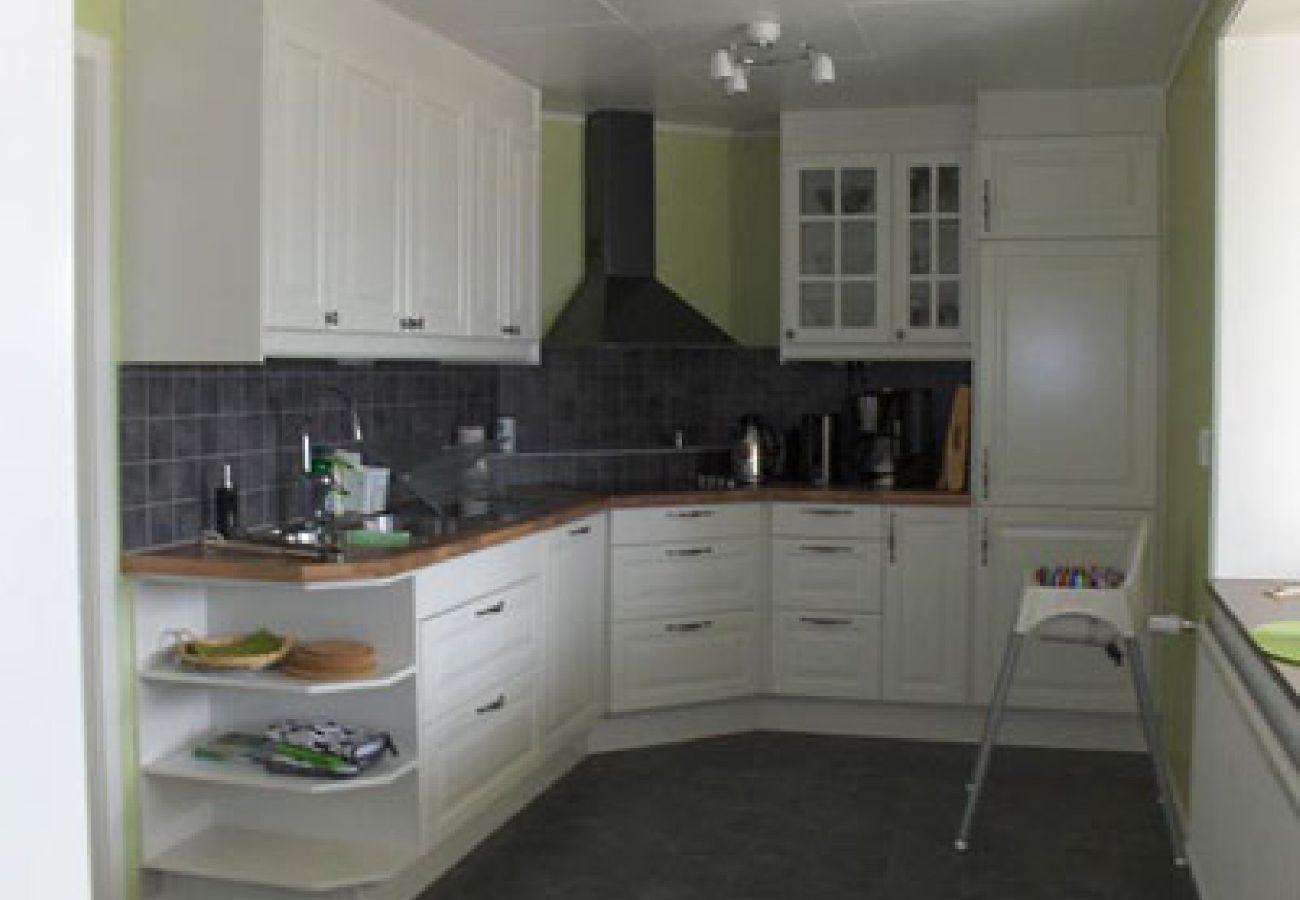 House in Löttorp - Holiday home with a beautiful location right next to the sea