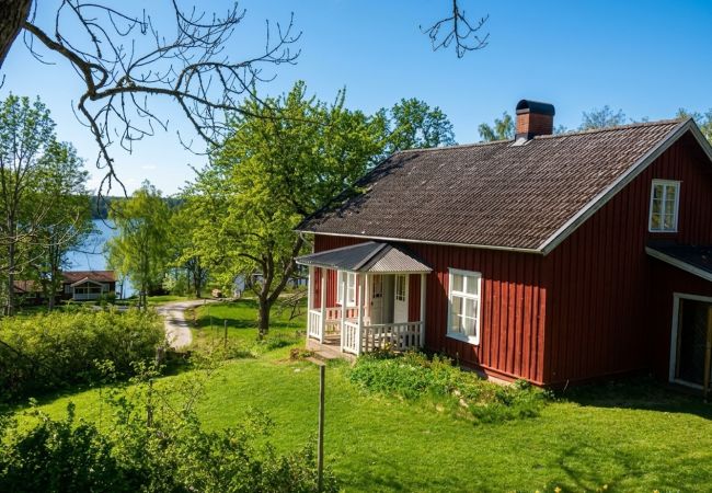 House in Köpmannebro - Cottage on the banks of the Dalsland Canal