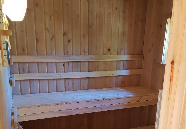 House in Horn - Beautiful log holiday home not far from the lake with the possibility of motorboat rental House in Horn - Beautiful log holiday home not far from the lake with the possibility of motorboat rental