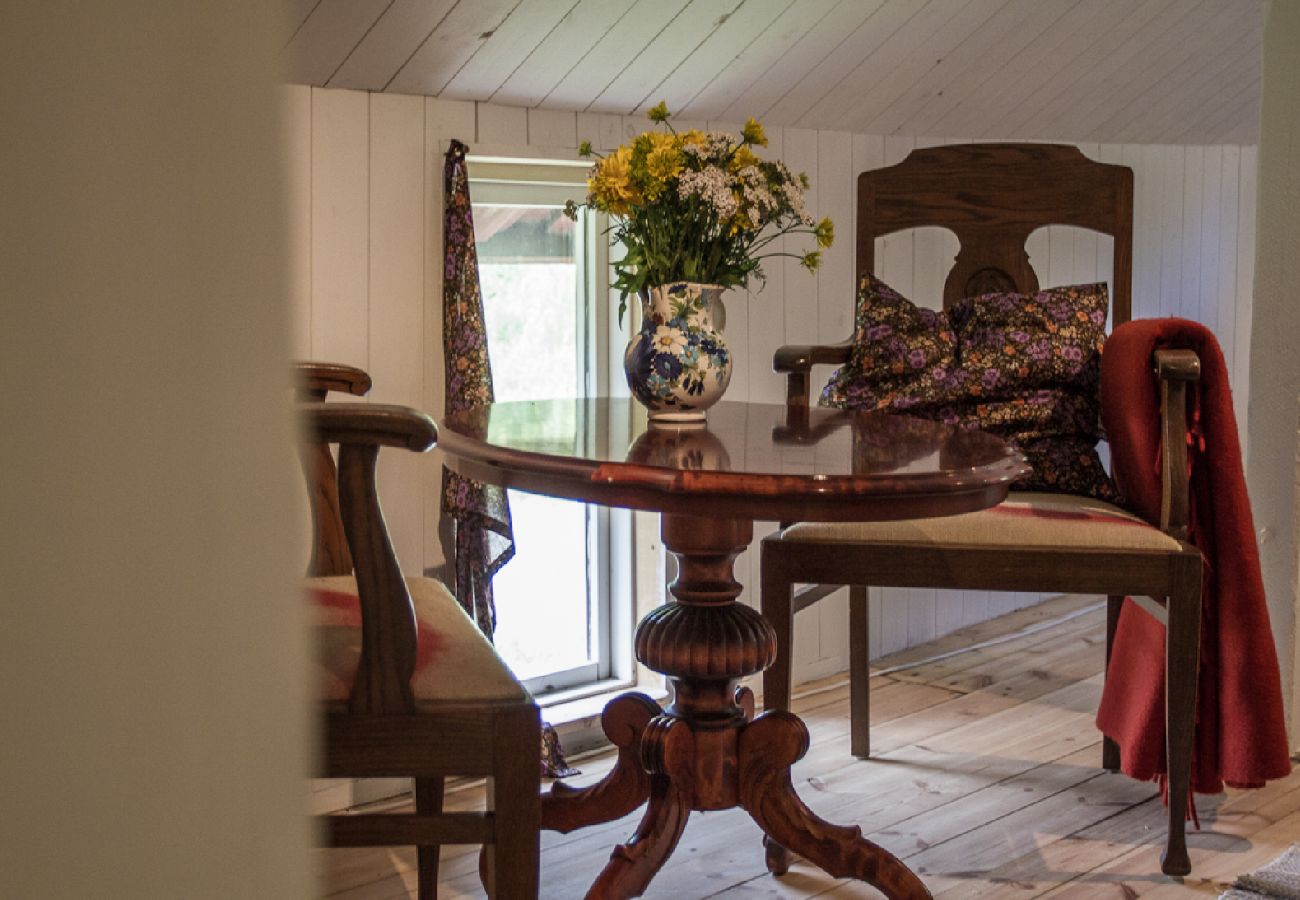 Apartment in Malmköping - Modernly furnished holiday apartment 100 meters from Lake Skundern