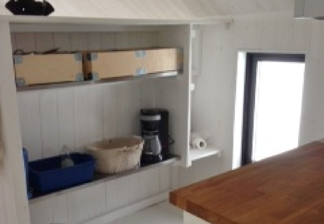 Apartment in Malmköping - Modernly furnished holiday apartment 100 meters from Lake Skundern