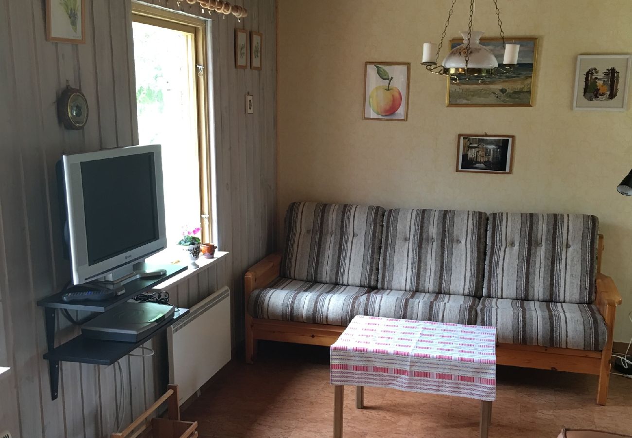 House in Kristinehamn - Cottage with lake view over Lake Kväggen