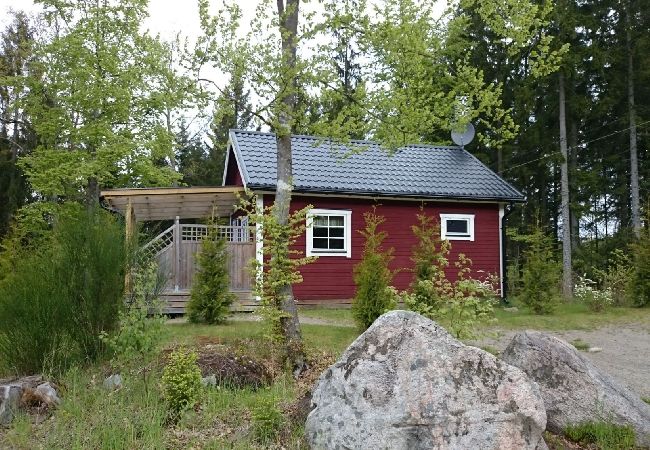 House in Hallaryd - Cozy cottage by te lake in Småland