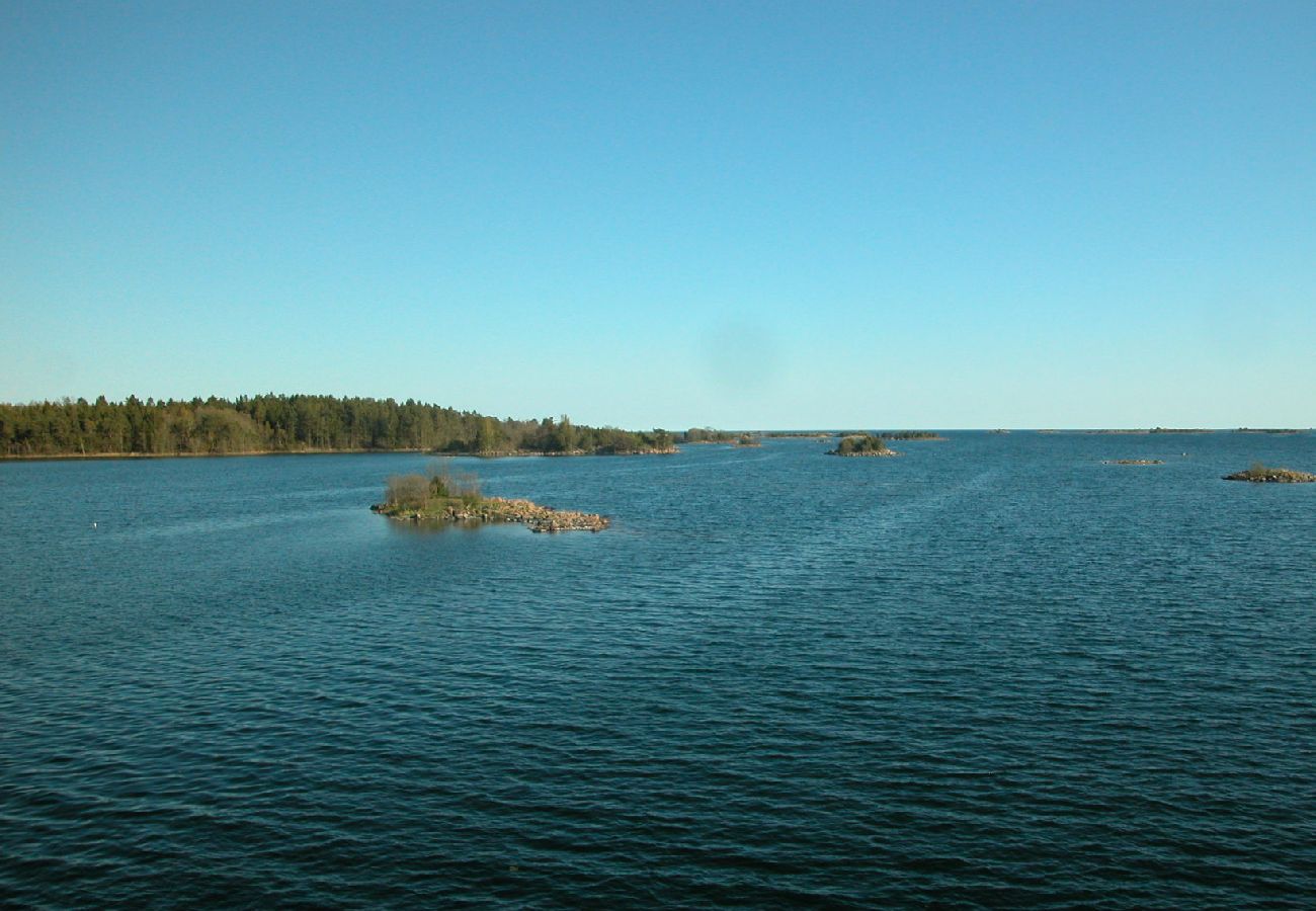 House in Figeholm - Holiday home in a summer idyll just 400 meters from the Baltic Sea